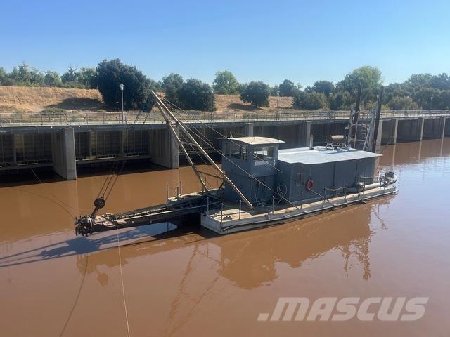  Moore زوارق العمل / مراكب شحن