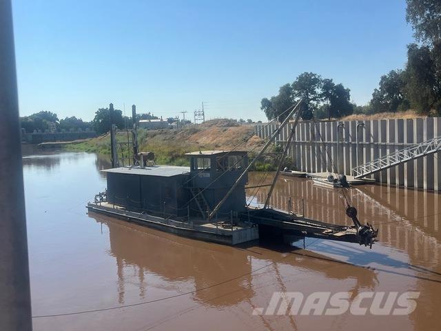  Moore زوارق العمل / مراكب شحن