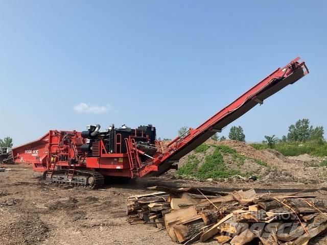 Morbark 6400XT ماكينات الكشط/السحق