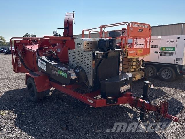 Morbark M15R ماكينات تقطيع أخشاب الحراجة
