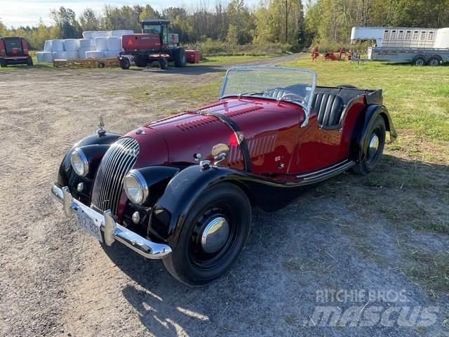 Morgan Plus 4 سيارات