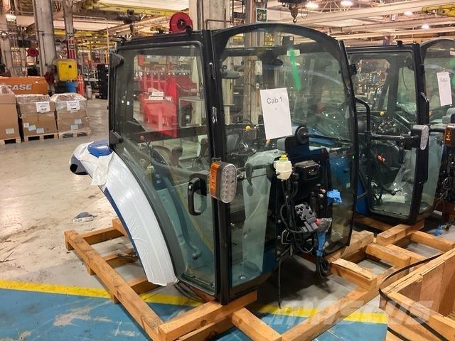 New Holland  كابينة والداخلية