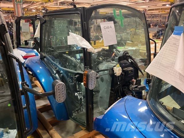 New Holland  كابينة والداخلية