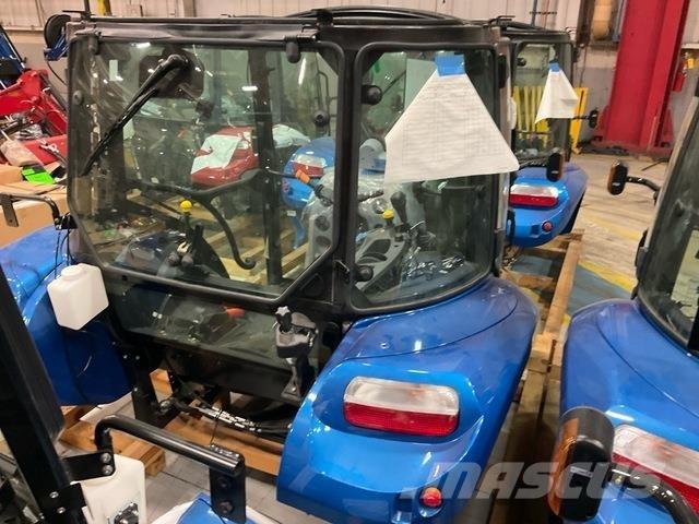 New Holland  كابينة والداخلية