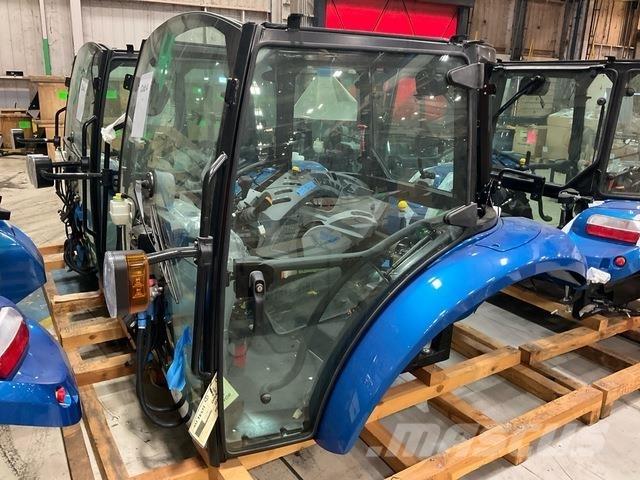New Holland  كابينة والداخلية
