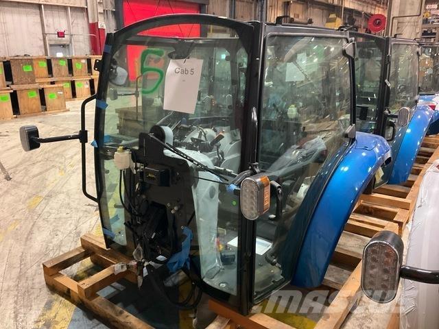 New Holland  كابينة والداخلية