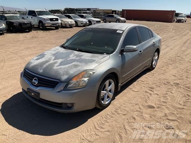 Nissan Altima سيارات