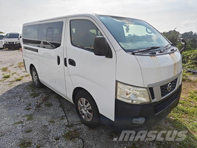 Nissan CARAVAN حافلة صغيرة