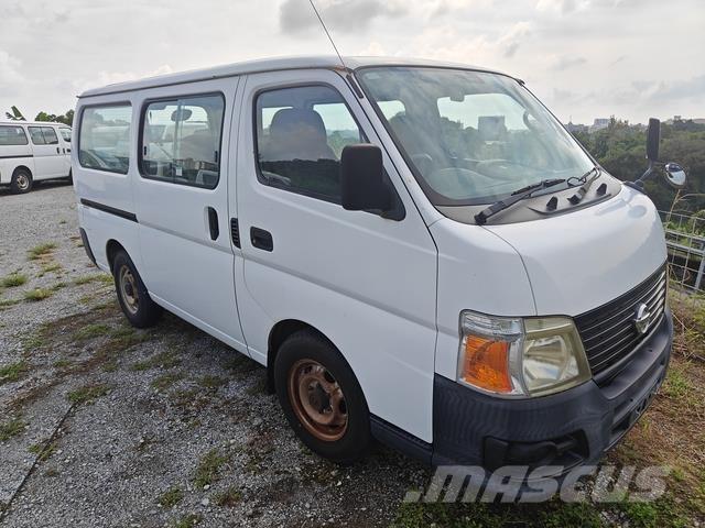 Nissan CARAVAN حافلة صغيرة