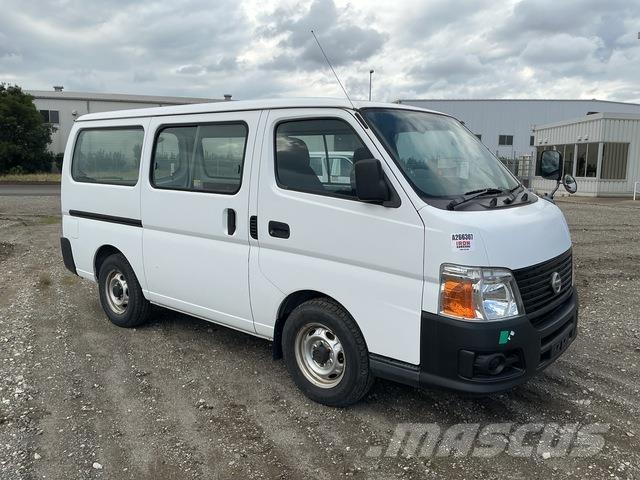 Nissan Caravan حافلة صغيرة