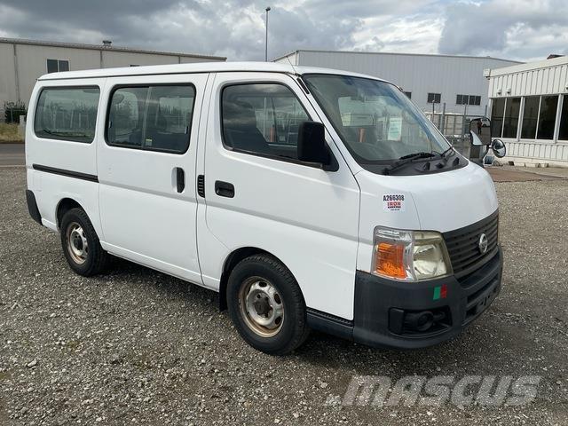 Nissan Caravan حافلة صغيرة