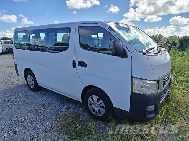 Nissan Caravan حافلة صغيرة