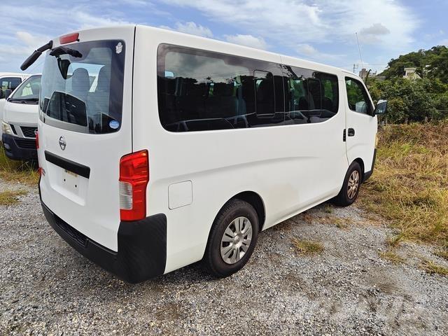 Nissan Caravan حافلة صغيرة