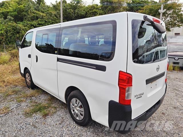 Nissan Caravan حافلة صغيرة