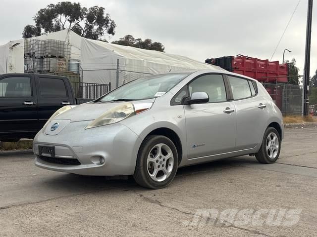 Nissan Leaf سيارات