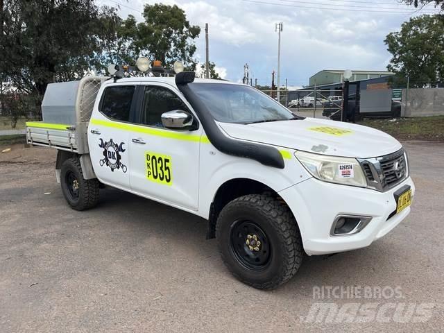 Nissan Navara شاحنات خفيفة/مفصلية الجوانب