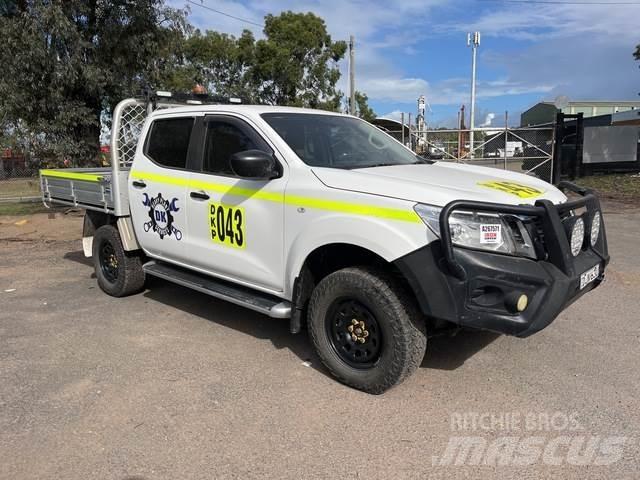 Nissan Navara شاحنات خفيفة/مفصلية الجوانب