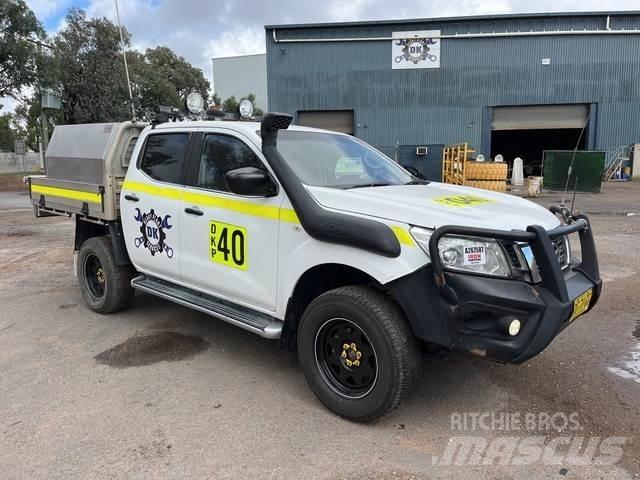 Nissan Navara شاحنات خفيفة/مفصلية الجوانب