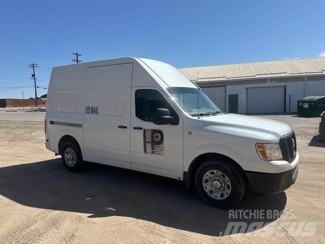 Nissan NV شاحنة مقفلة