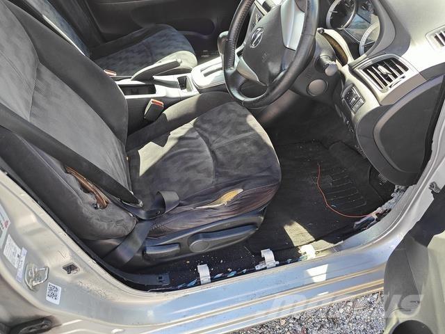 Nissan SYLPHY سيارات