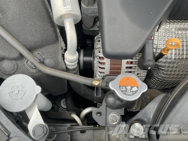 Nissan TEANA سيارات