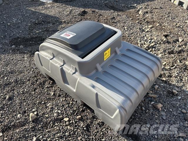  Olsen DD200 صهاريج الوقود والصهاريج الإضافية