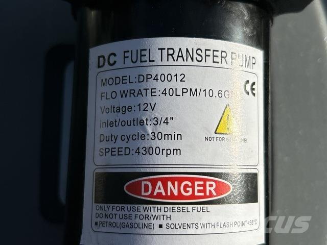  Olsen DD200 صهاريج الوقود والصهاريج الإضافية