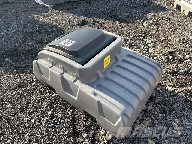 Olsen DD200 صهاريج الوقود والصهاريج الإضافية