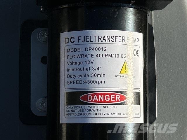  Olsen DD200 صهاريج الوقود والصهاريج الإضافية