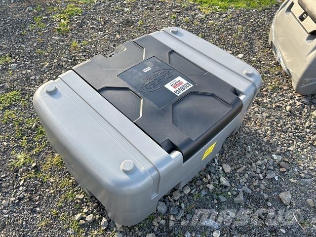  Olsen DD210 صهاريج الوقود والصهاريج الإضافية