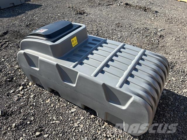  Olsen DD500 صهاريج الوقود والصهاريج الإضافية