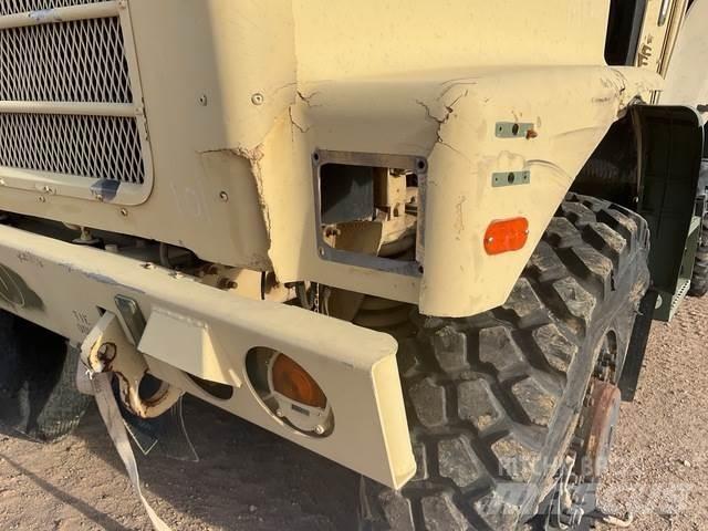 Oshkosh  شاحنات ذات هيكل صندوقي