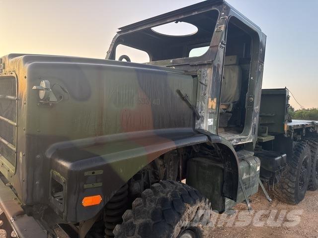 Oshkosh  شاحنات ذات هيكل صندوقي