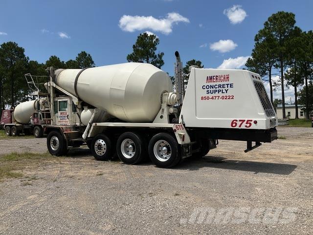 Oshkosh  شاحنات أخرى