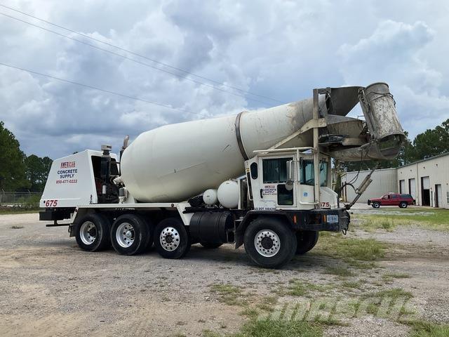 Oshkosh  شاحنات أخرى