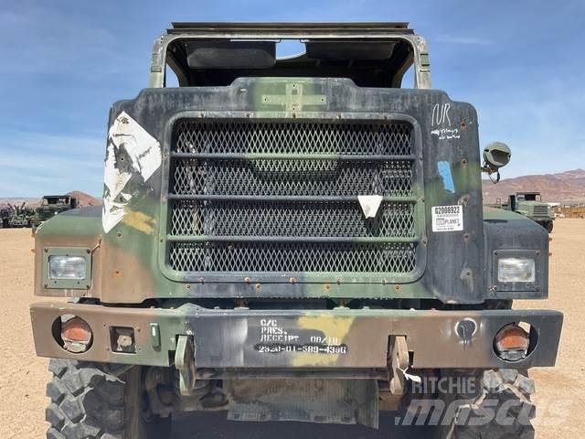 Oshkosh  شاحنات ذات هيكل صندوقي