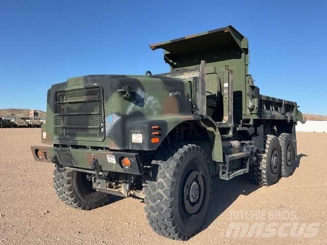Oshkosh AMK29A1 شاحنات قلابة