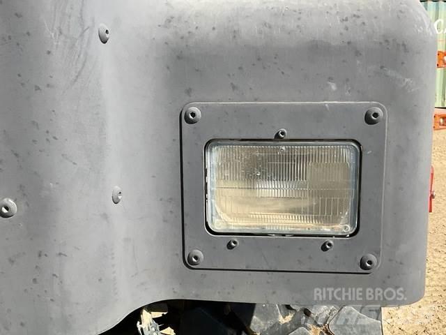 Oshkosh AMK29A1 شاحنات قلابة