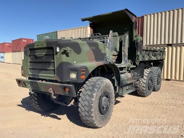 Oshkosh AMK29A1 شاحنات قلابة