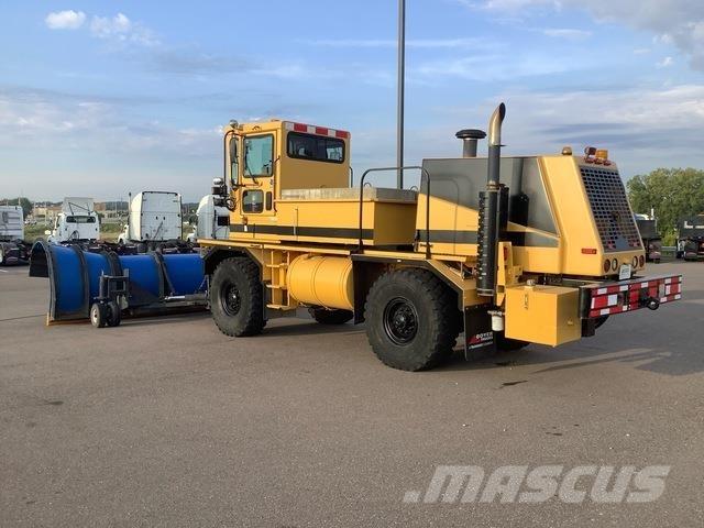 Oshkosh H2718 حراثات ونصول الجليد