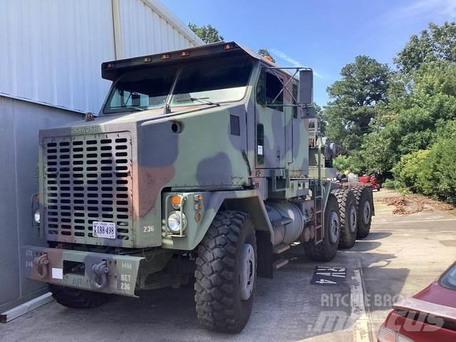 Oshkosh M1070 وحدات الجر