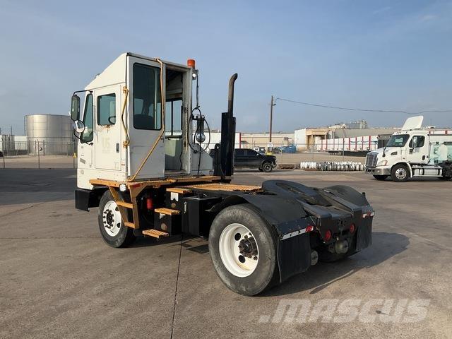 Ottawa  جرارات صالات المطارات