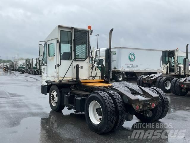 Ottawa 30 جرارات صالات المطارات