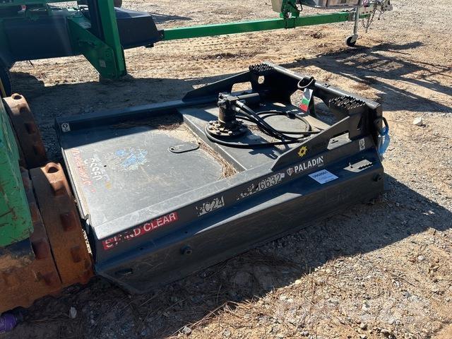 PALADIN GSS60 جزازات وأغطية المراعي