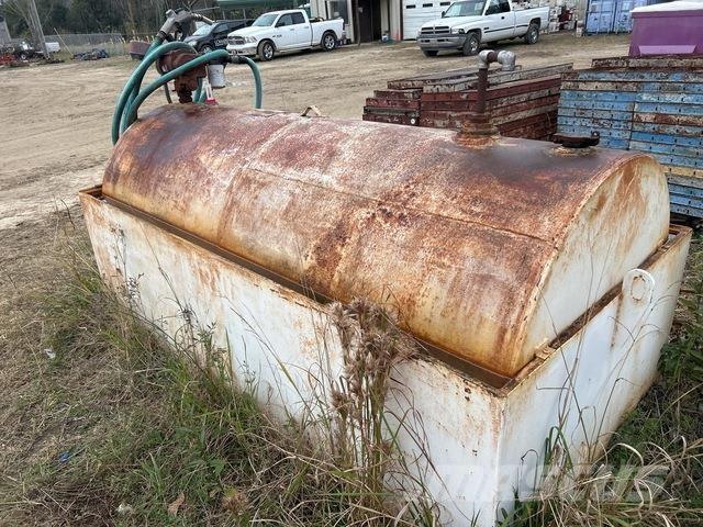  Pee Dee صهاريج الوقود والصهاريج الإضافية