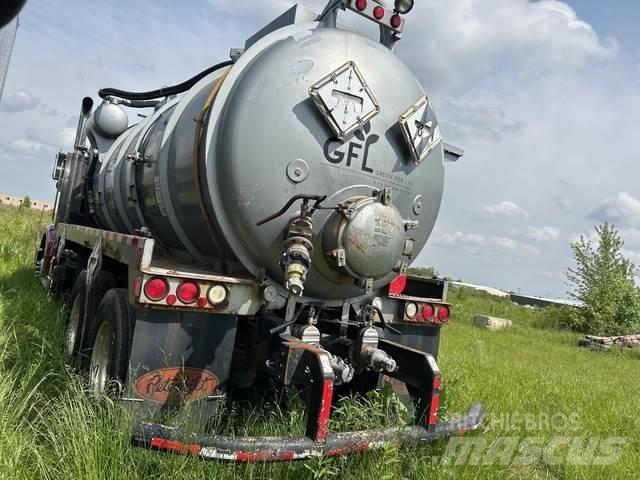 Peterbilt  شاحنات مزدوجة / خلخلة