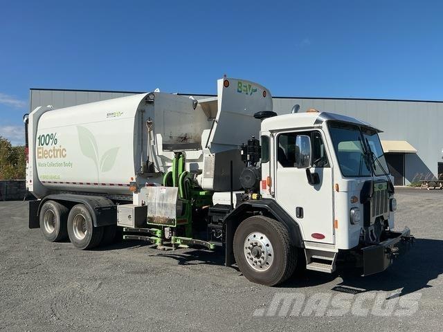 Peterbilt  شاحنات المخلفات