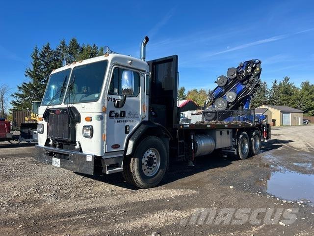 Peterbilt  شاحنات الرافعات