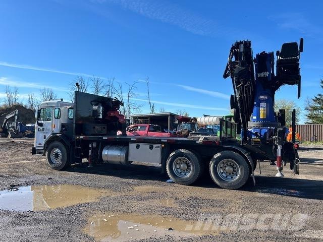 Peterbilt  شاحنات الرافعات