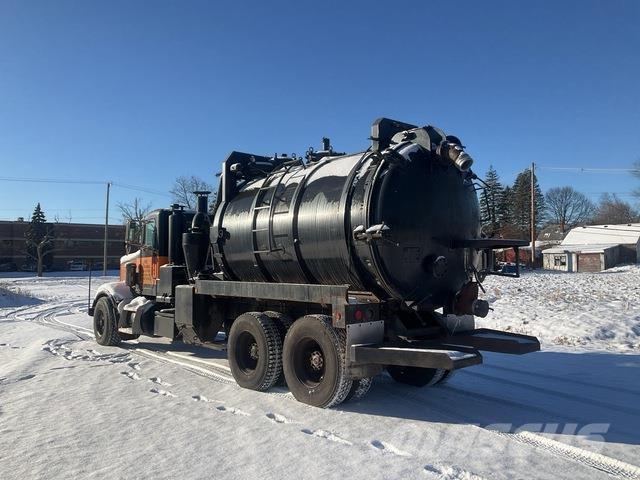 Peterbilt  شاحنات مزدوجة / خلخلة